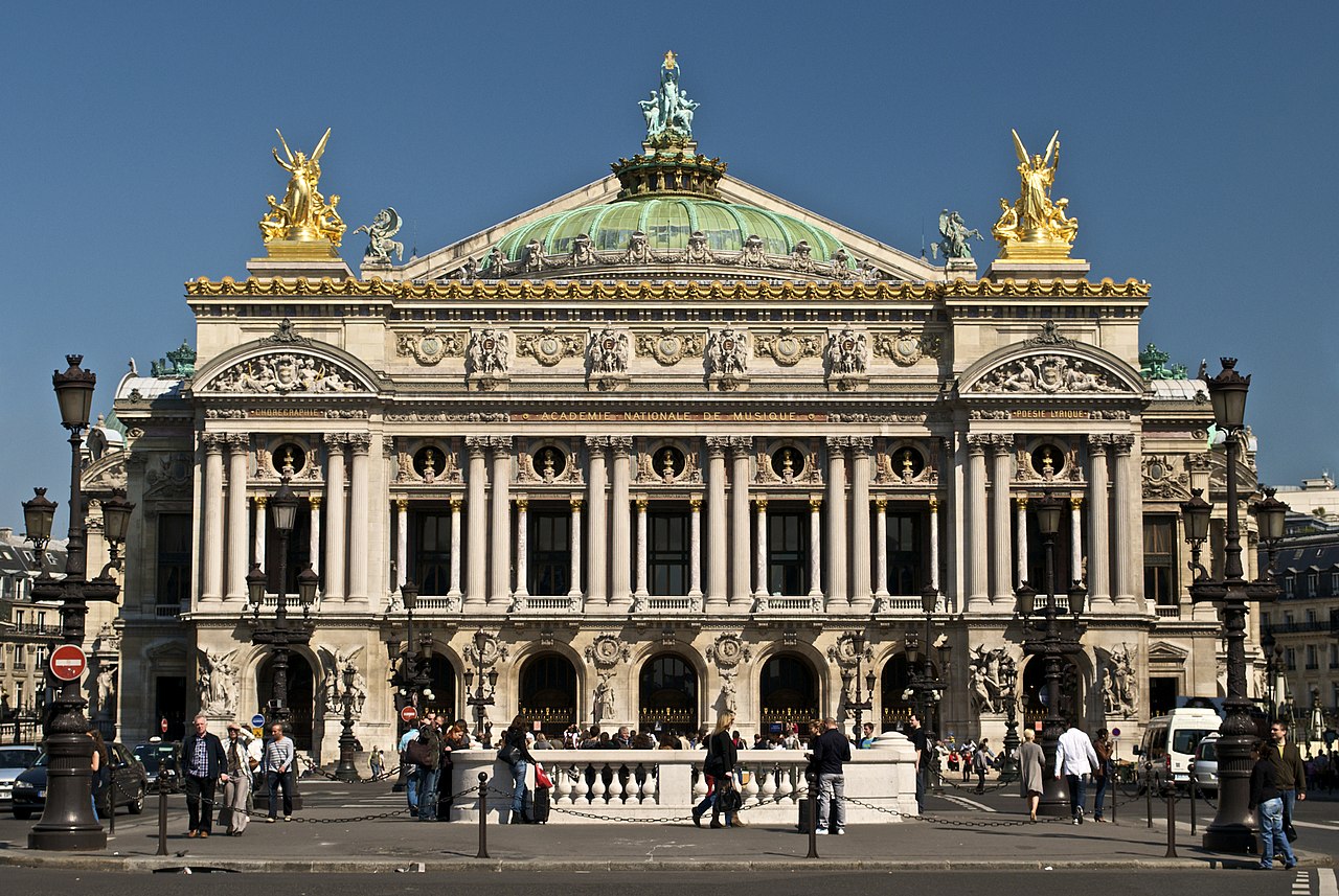    ( . Opera Garnier)